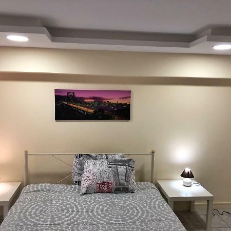 Sunmer Apartment 1Minute From Sea, 15 Min From The Airport Artemis City Center المظهر الخارجي الصورة